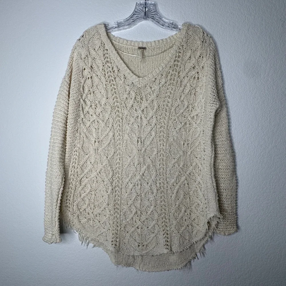 Free People Cream Cable Knit V-Neck Sweater Frayed Hem Ivory Cotton Womens Sz XS